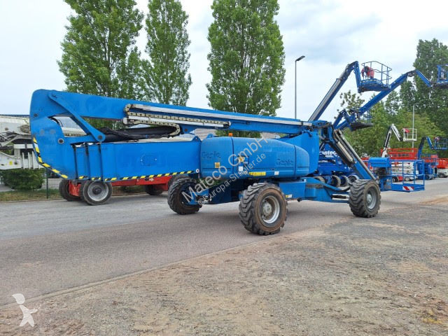 منصة تلسكوبية Genie Z135/70