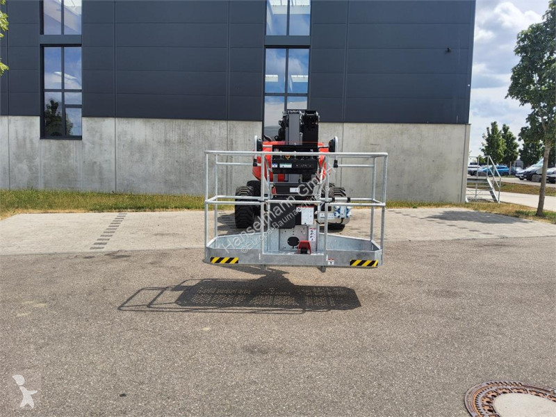 Автовышка Manitou