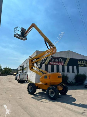 منصة تلسكوبية ذاتية الحركة Manitou