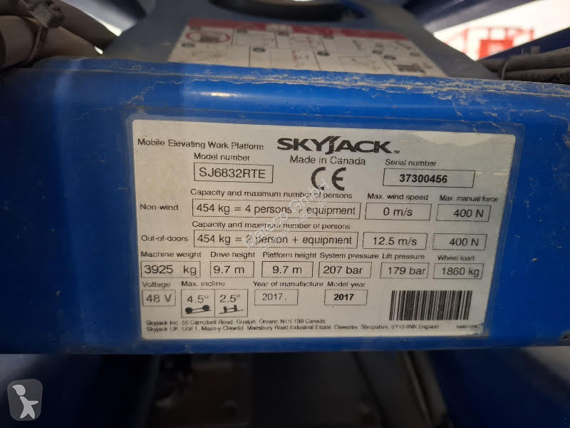 Vysokozdvižná plošina Skyjack SJ6832