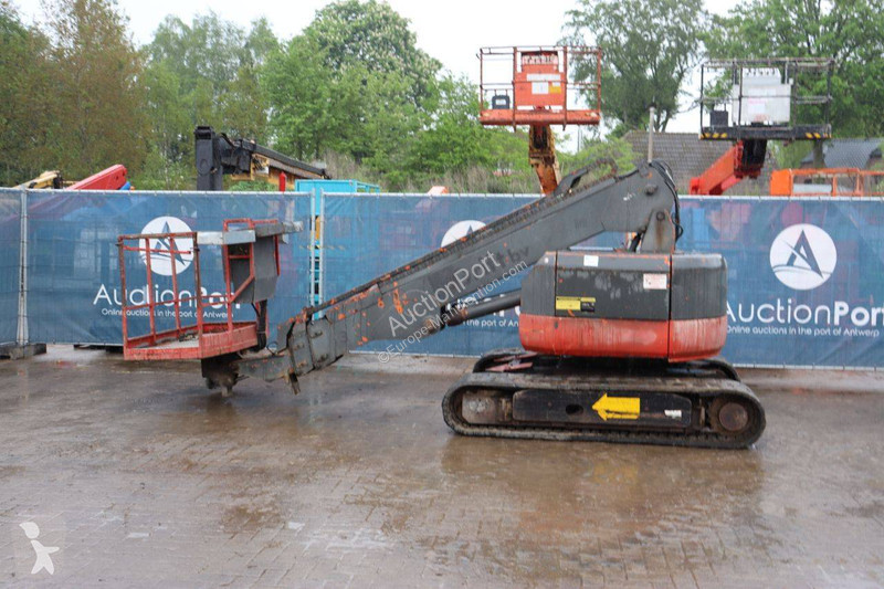 Nacela Hitachi HX99B
