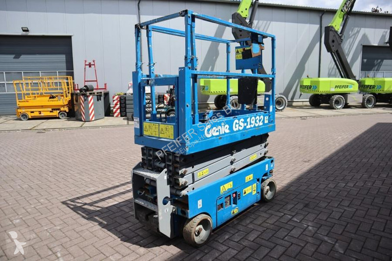 منصة تلسكوبية Genie Electric, Working Height...