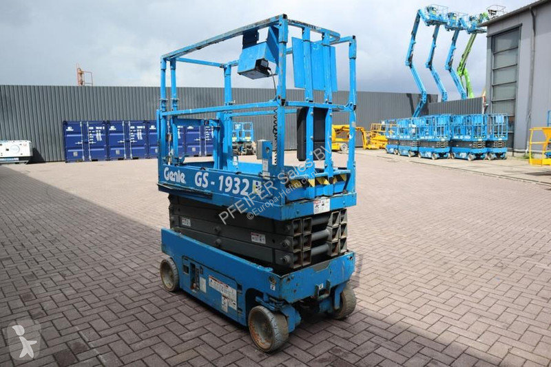منصة تلسكوبية Genie Electric, Working Height...