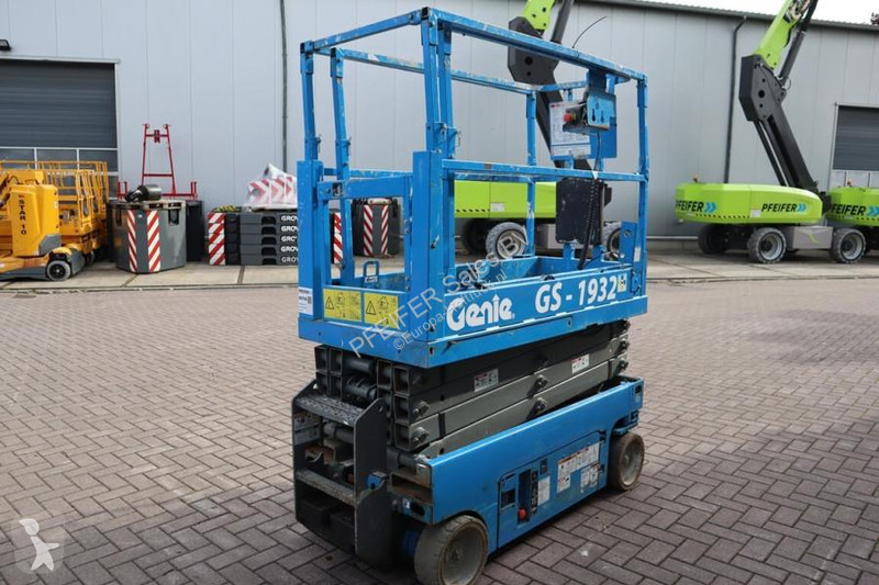 منصة تلسكوبية Genie Electric, Working Height...