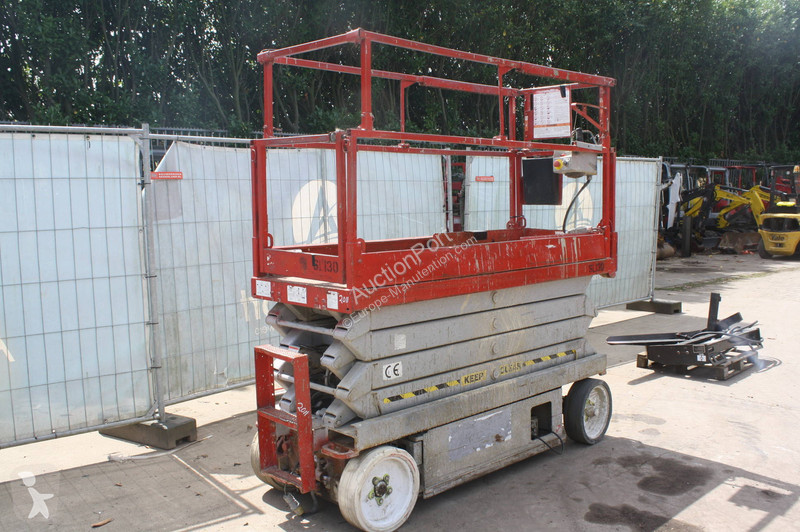 منصة تلسكوبية Skyjack SJ3226