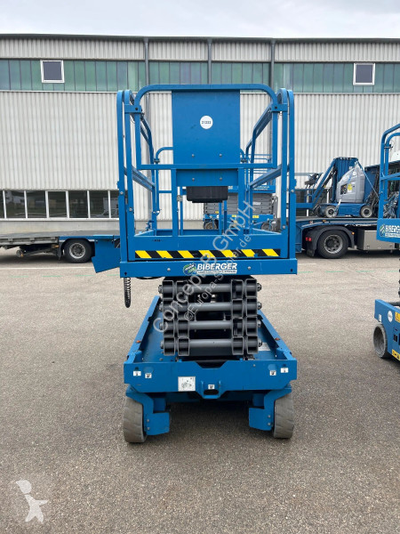 منصة تلسكوبية Genie GS 3246