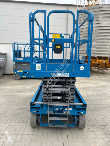 منصة تلسكوبية Genie GS 3246