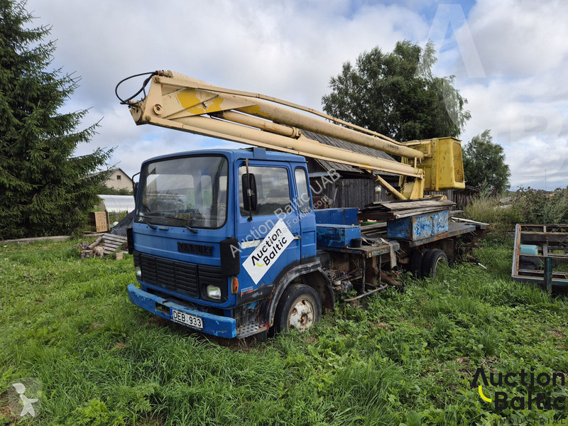 Vysokozdvižná plošina Renault JK 75