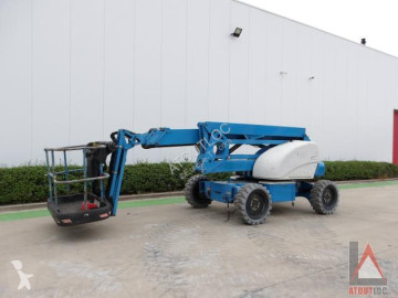 Nacelle automotrice articulée Niftylift