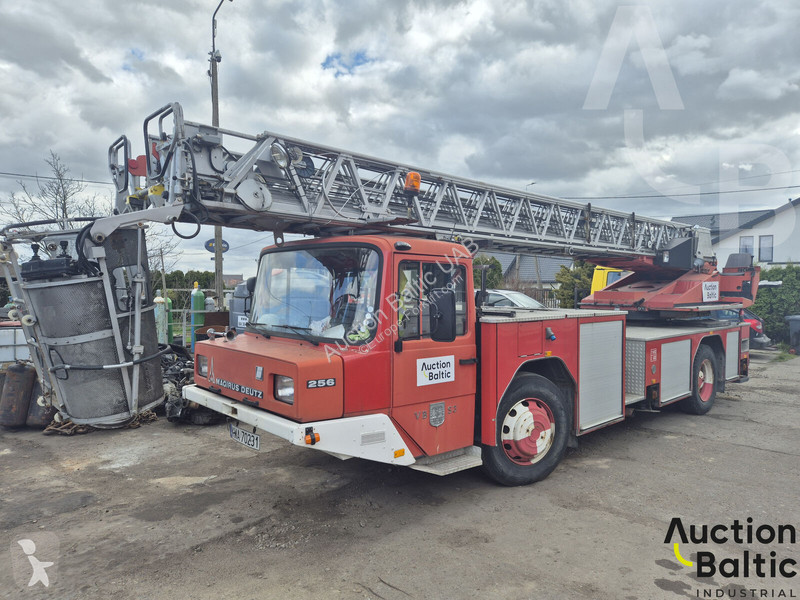 Plataforma elevadora Magirus 256