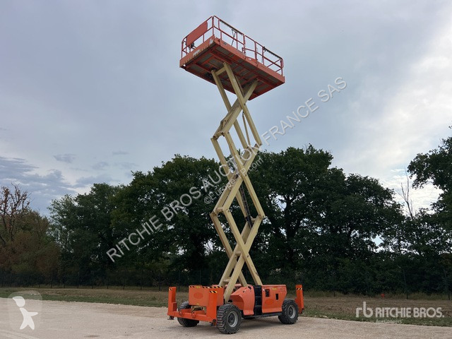Plataforma elevadora JLG