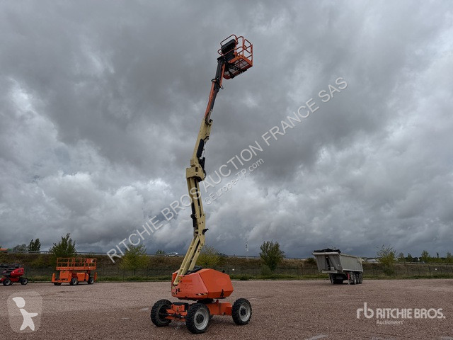 Автовишка JLG