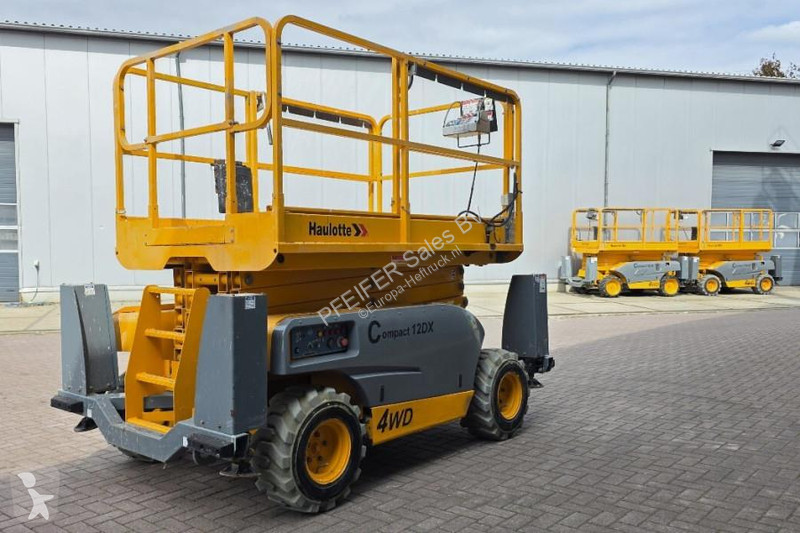 升降机 Haulotte Compact 12DX Diesel, 4x4 Drive,...