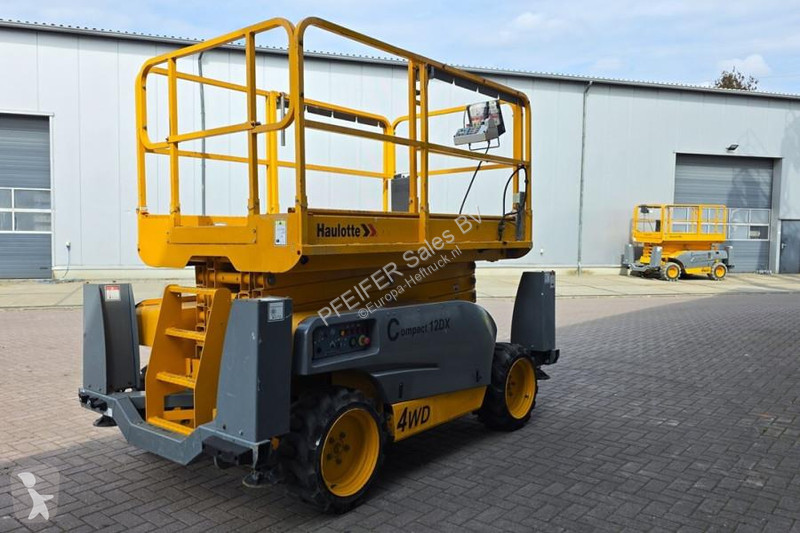 升降机 Haulotte Compact 12DX Diesel, 4x4 Drive,...