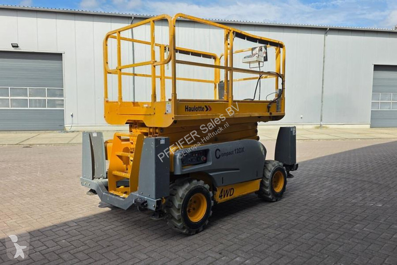 升降机 Haulotte Compact 12DX Diesel, 4x4 Drive,...