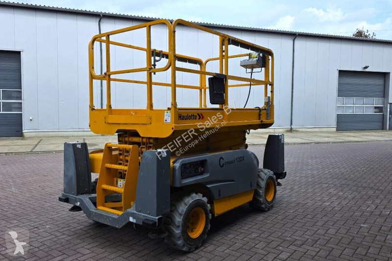 升降机 Haulotte Compact 12DX Diesel, 4x4 Drive,...