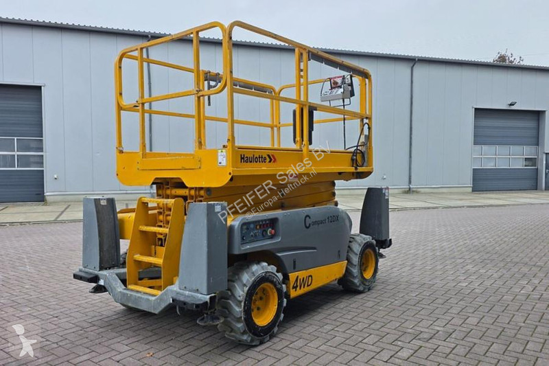 升降机 Haulotte Compact 12DX Diesel, 4x4 Drive,...