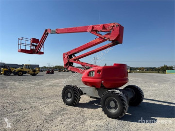 Zelfaandrijvende hoogwerker scharnierend Manitou