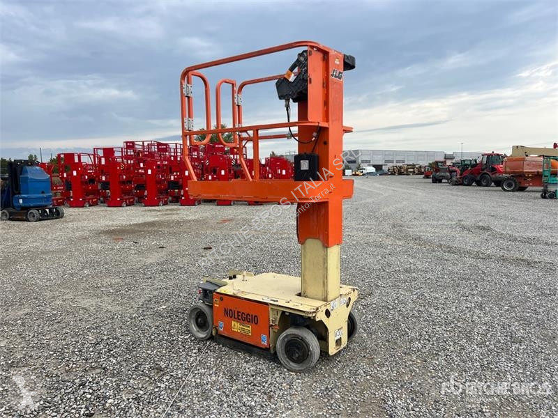升降机 JLG Vertical Mast Lift