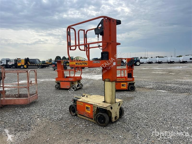 升降机 JLG 1230 Vertical Mast Lift