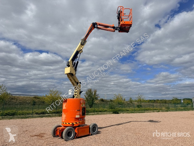Автовышка JLG E300