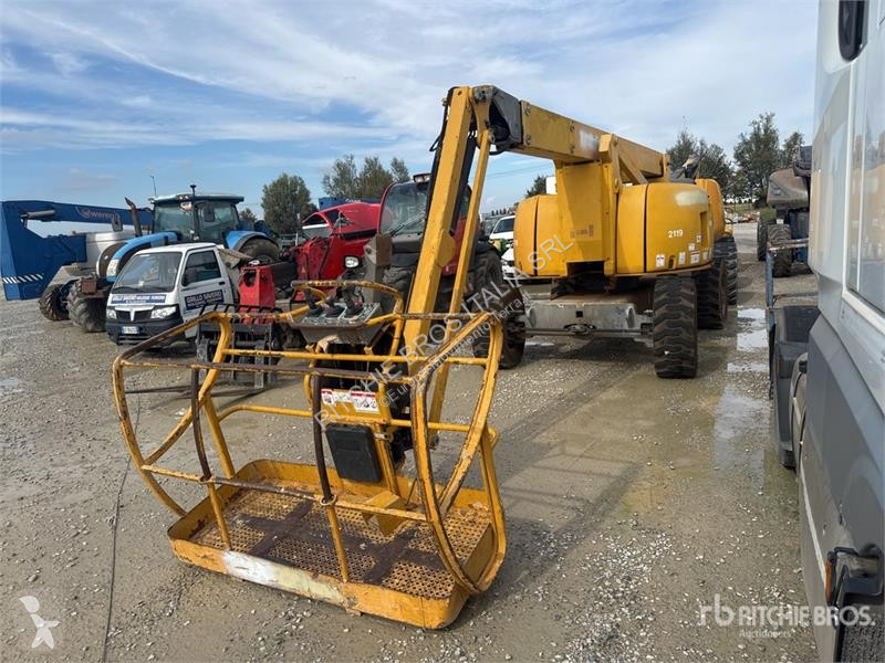 Plataforma Haulotte HA20 Articulating Boom Lift...