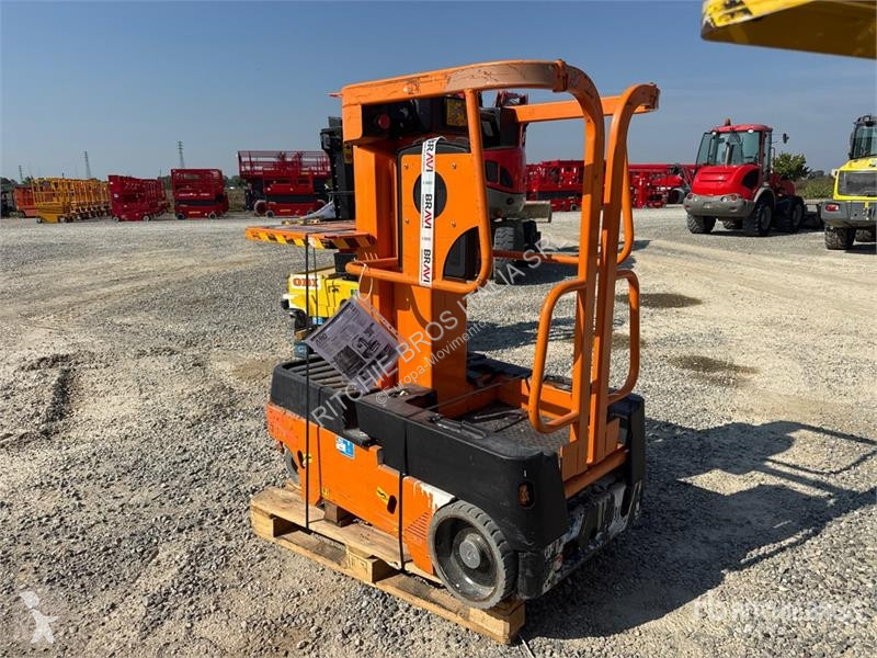 升降机 Airo V6 E Vertical Mast Lift