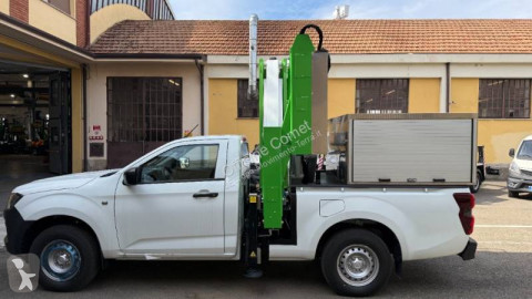 Camión con cesta elevadora articulada Comet nuevo