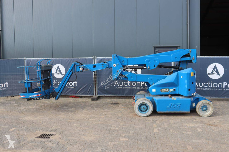 Plataforma elevadora JLG