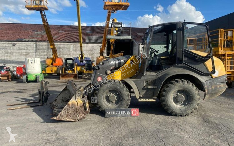 Incarcator  chargeuse a tourelle articulee diesel