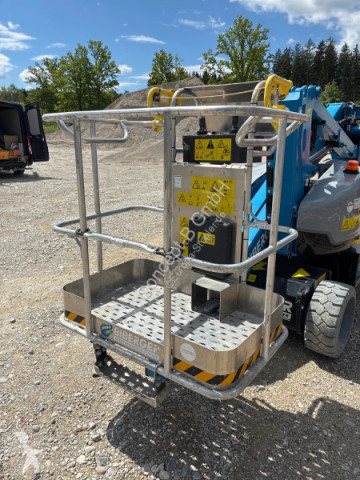 Nacelle automotrice articulée télescopique Genie