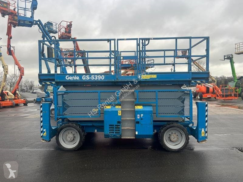 منصة تلسكوبية Genie GS5390 diesel 4x4 18m (1711)