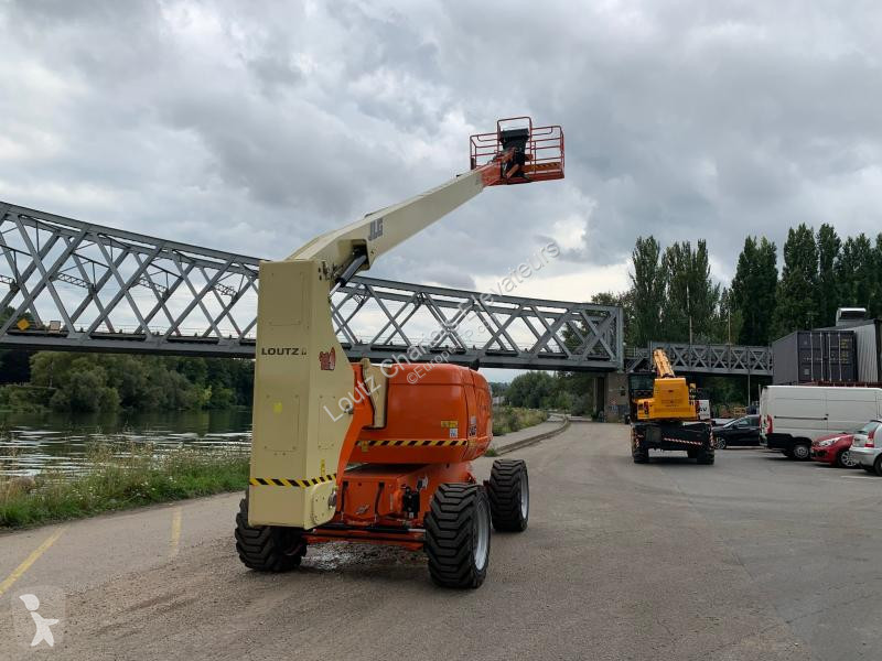 Piattaforma aerea JLG