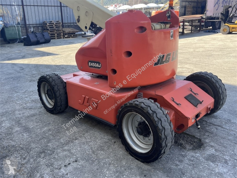 Piattaforma aerea JLG E450