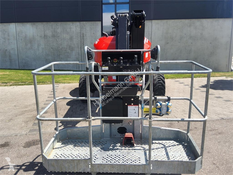Автовышка Manitou