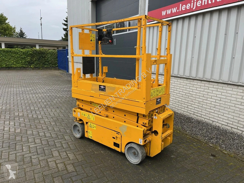 Nacelle Genie electric scissorlift 2007 Year