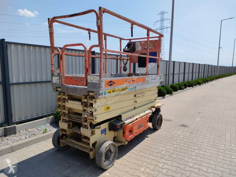 Nacelle JLG * scissor lift * electric *