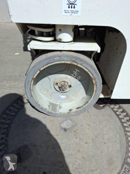 منصة تلسكوبية Genie GS-4047