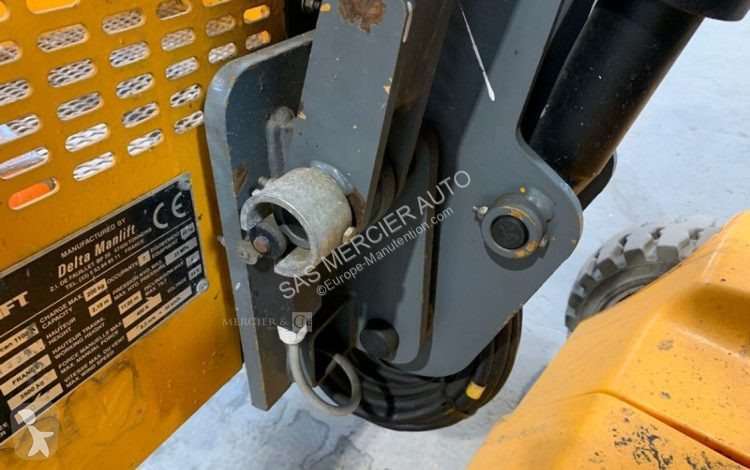 Nacelle Manlift nacelle a mat vertical...