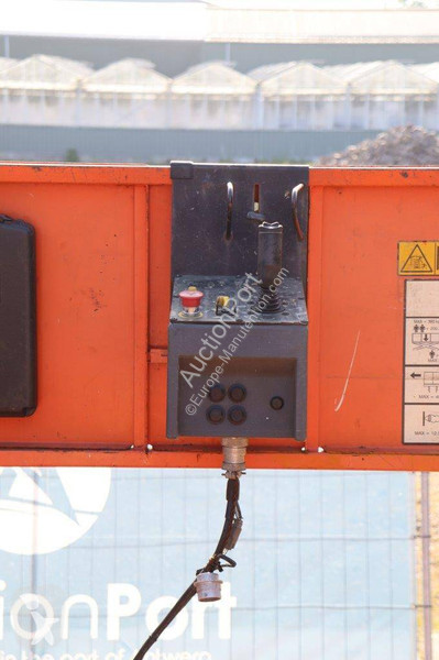 Piattaforma aerea JLG