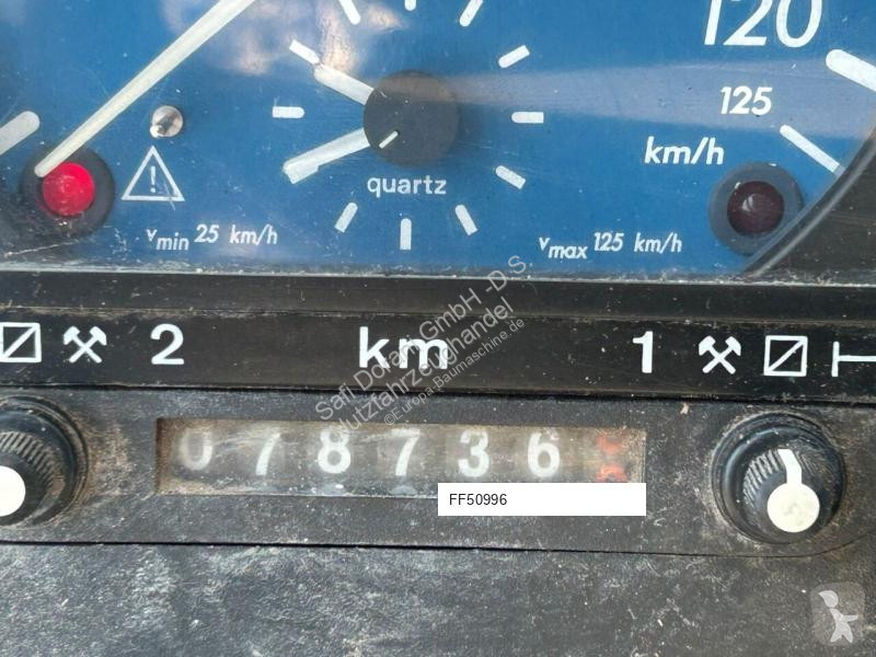 Вишка Mercedes 818 +Böcker AK 32-1200...