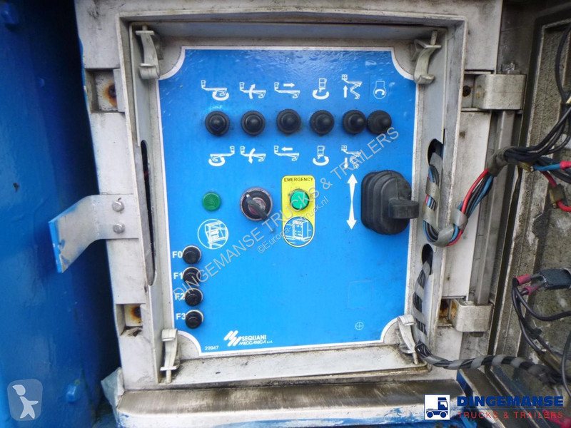 شاحنة MAN TGM 13.240 4X4 RHD manlift / work...