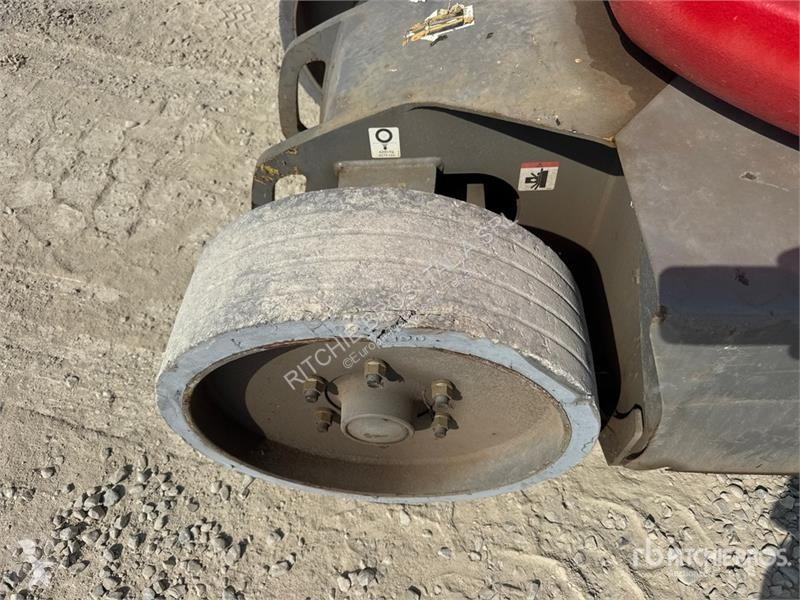 Plataforma elevadora Manitou 120 AETJC 2...