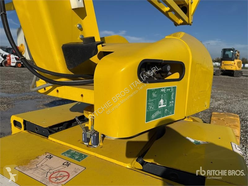 升降机 Airo A12E Electric Articulating Boom Lift