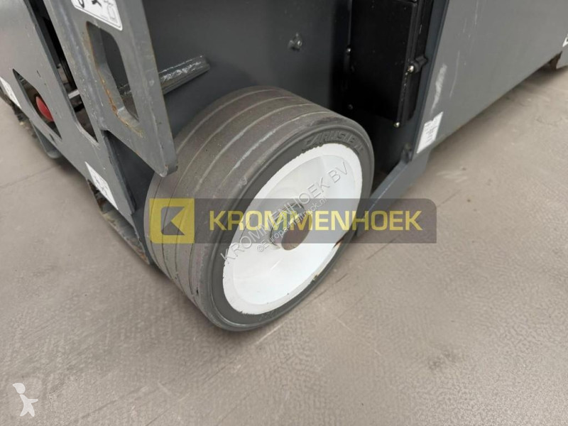 升降机 Skyjack SJ 16 E