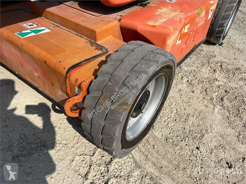 Emelőkosár JLG Articulating Boom Lift