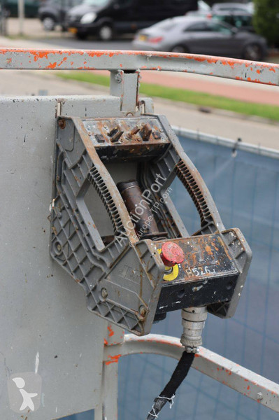 Plataforma elevadora JLG