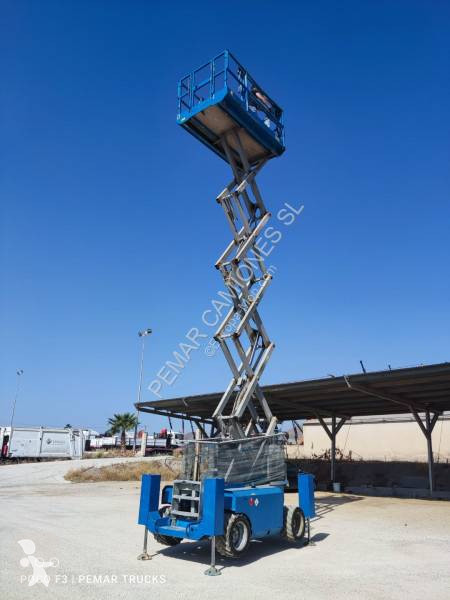 منصة تلسكوبية Genie GS3268RT