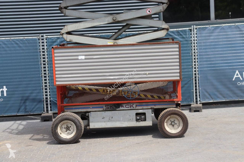 منصة تلسكوبية Skyjack SJ III - 6832