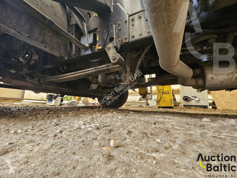 Plataforma elevadora MAN L2000